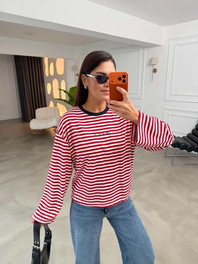 Kırmızı Çizgili Yakası Nakışlı Sweat 12783-Kırmızı