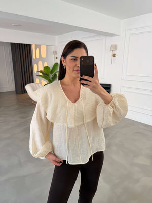 Krem Yakası Dantel Detaylı Keten Bluz 5068-Krem