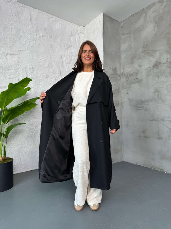 Siyah Kruvaze Detaylı Oversize Trençkot