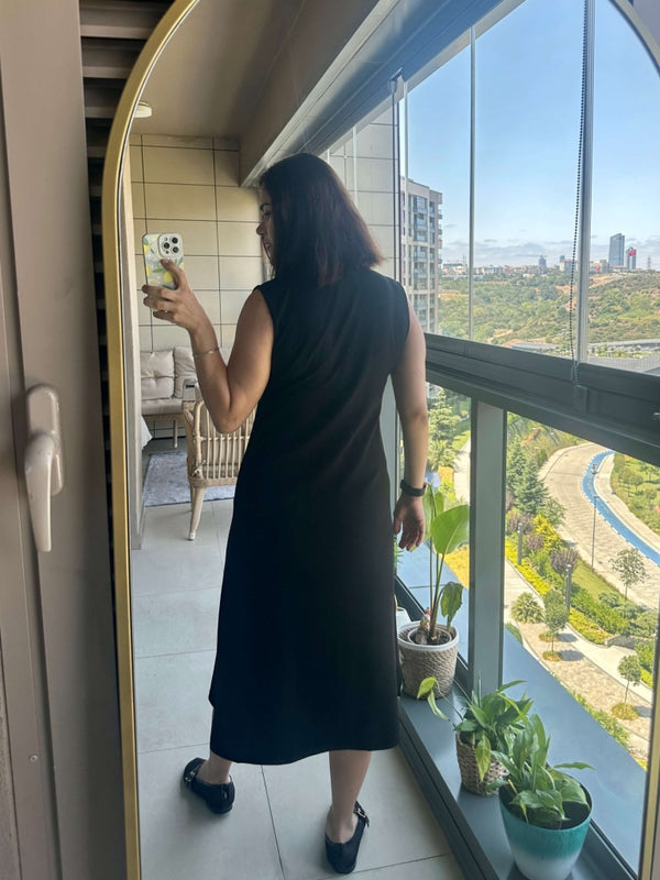 Siyah Polo Yaka Sıfır Kol Modal Elbise