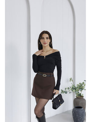 Siyah Yaka Broşlu Madonna Yaka Bluz 0741-SİYAH