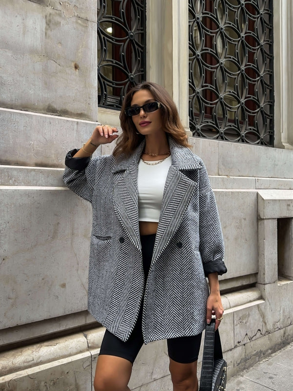 Beyaz Balık Sırtı Oversize Astarlı Kısa Kaban