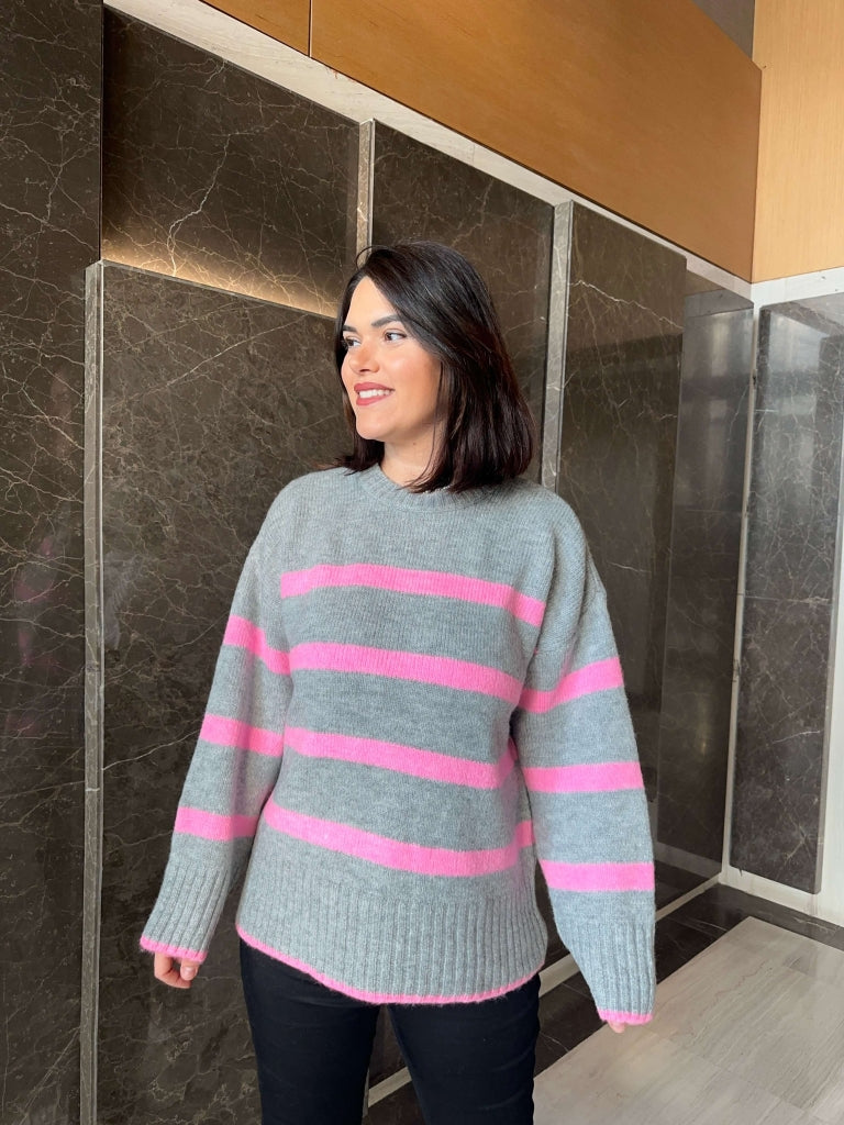 Gri Çizgili Oversize Kazak
