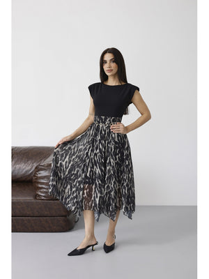 Siyah Vatkalı Zincir Kemerli Elbise 3867-Siyah