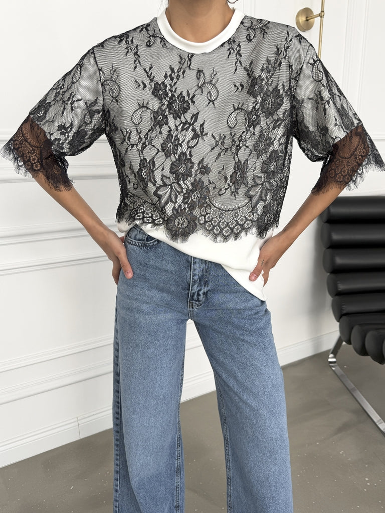 Beyaz Dantelli Tasarım Tshirt 1092-Beyaz