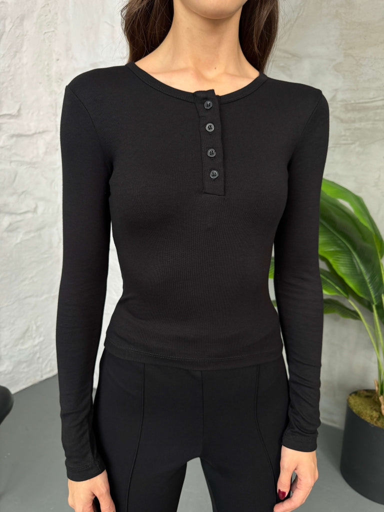 Siyah Dört Düğmeli Body