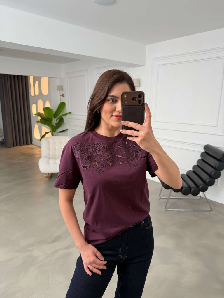 Mürdüm Önü Brode Detaylı Tshirt 6705-Mürdüm