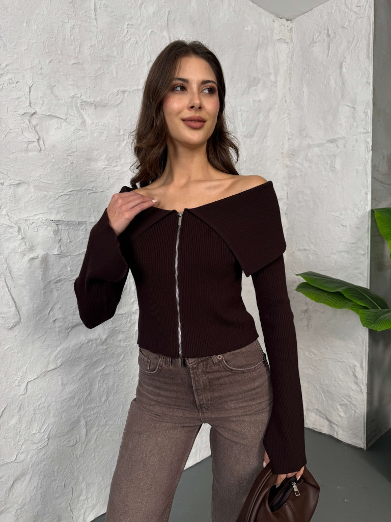 Kahverengi Madonna Yaka Çift Yön Fermuarlı Bluz 2545-Kahverengi