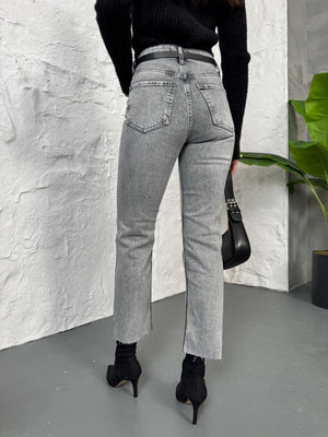 Gri Yıkamalı Boy Fit Kesik Paça Orj Jean 2402-Gri