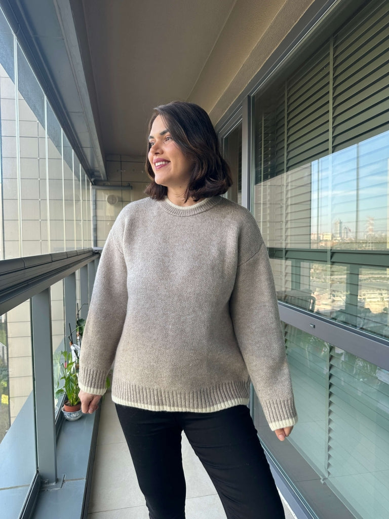 Vizon Çizgi Detaylı Oversize Kazak
