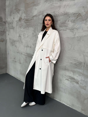 Beyaz Kruvaze Detaylı Oversize Trençkot