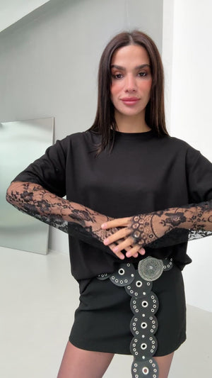 Siyah Güpür Kollu Bluz EY0302-Siyah